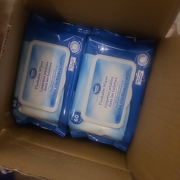 632 Flushable Cleaning wipes - Picture 2 of 4